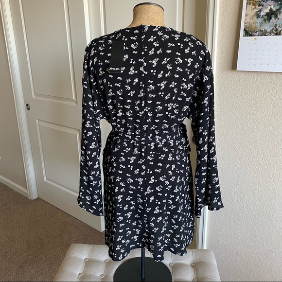NWT Nasty Gal Kimono Wrap dress 8 - Picture 4 of 5